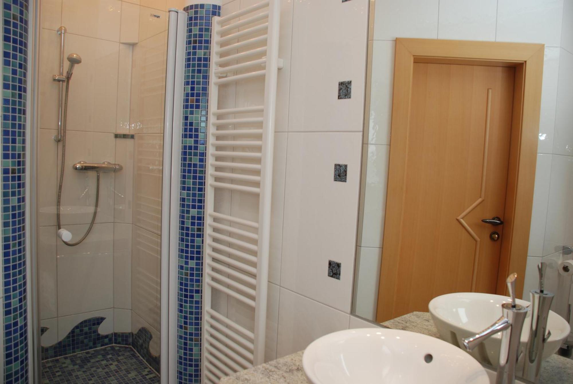Fewo Wassertheurer Tropolach Room photo